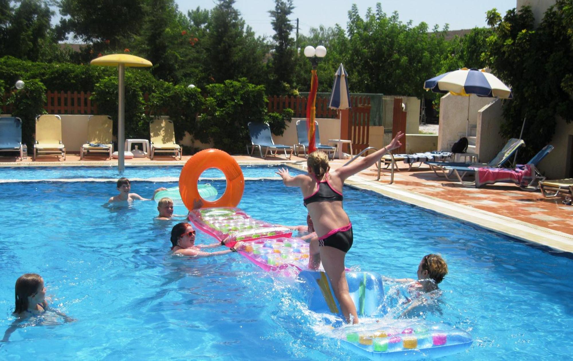 Ideal Hotel Kokkini Hani Kültér fotó