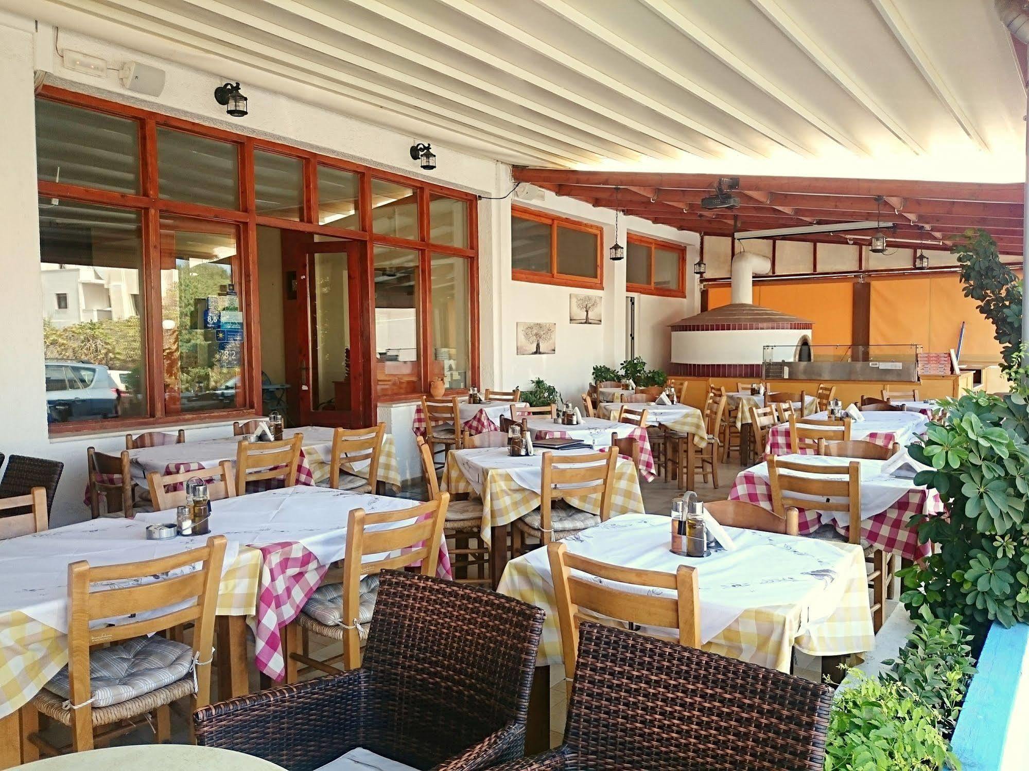 Ideal Hotel Kokkini Hani Kültér fotó